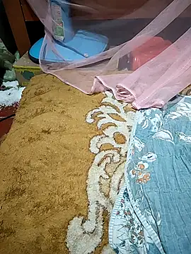 -Tara-a Adlı Modelin Canlı Sohbet Odası