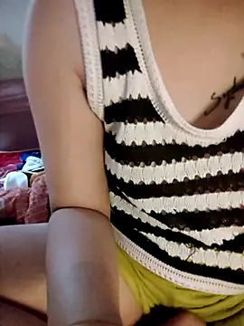 -Tara-a's Live XXX Chat