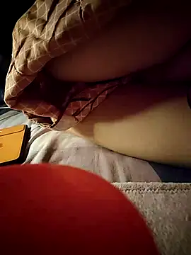 -Tara-a Live XXX-Chat