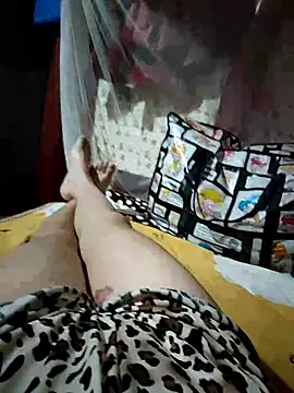 -Tara-a's Live XXX Chat