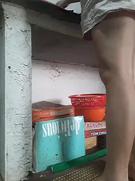 -Tara-a 现场XXX聊天