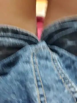 -Tara-a live XXX chat
