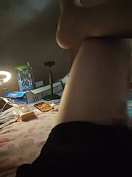 -Tara-a's Webcam Show
