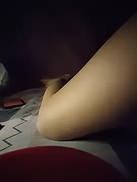 -Tara-a's Webcam Show