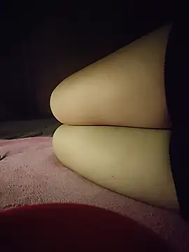 -Tara-a's Webcam Show