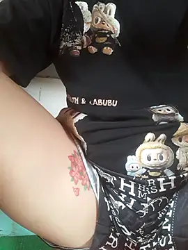 -Tara-a's Live XXX Chat