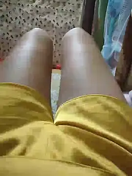 -Tara-a's Webcam Show