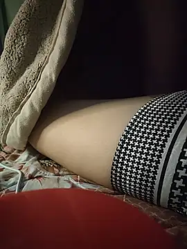 -Tara-a 现场XXX聊天