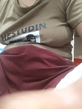 -Tara-a's Live XXX Chat