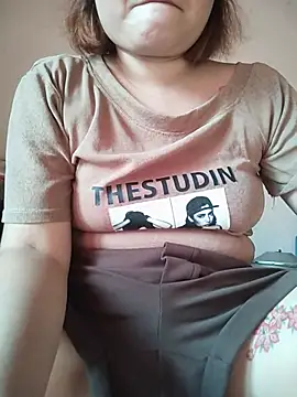 -Tara-a's Live XXX Chat