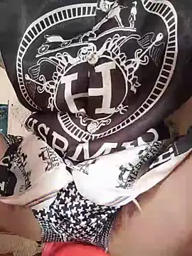 -Tara-a XXX чат на живо