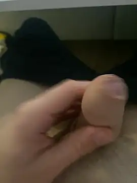 Webkamerová show guywithbeautifuldick