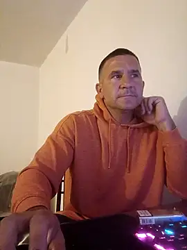 shone014 Show in webcam