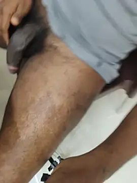 B-B-C-8 লাইভ XXX চ্যাট