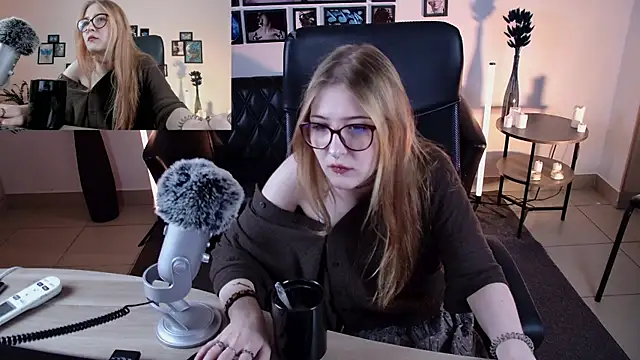 Show modela lanafitch na web-kameri