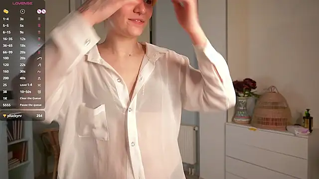 SunnyAdrid Шоу с уебкамера