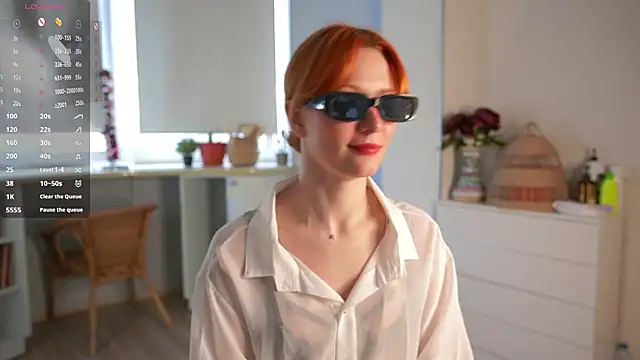 SunnyAdrid élő XXX-chatje