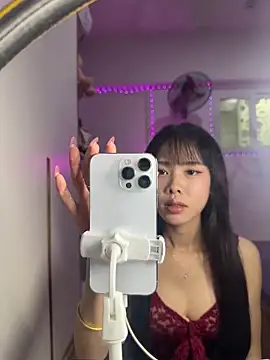 XXX chat uživo modela Lov3lily