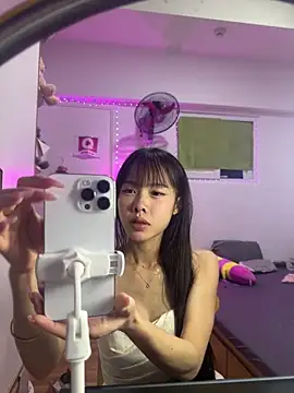 Lov3lily XXX чат на живо