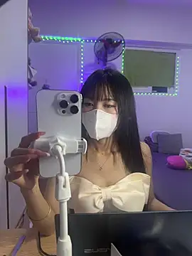 Chat +18 de Lov3lily ao vivo