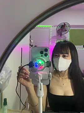 Lov3lily 现场XXX聊天