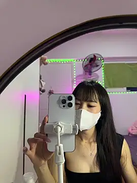 Lov3lily 现场XXX聊天