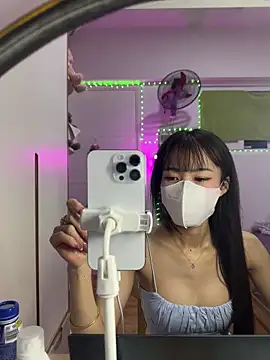Lov3lily 网络视讯表演