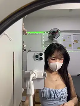 Lov3lily 现场XXX聊天