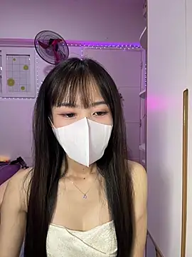 Lov3lily élő XXX-chatje