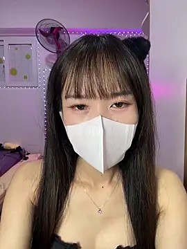 Lov3lily Chat XXX live