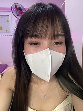Lov3lily élő XXX-chatje