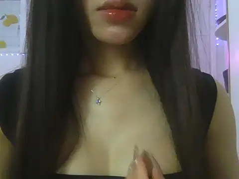 Lov3lily 在線直播表演