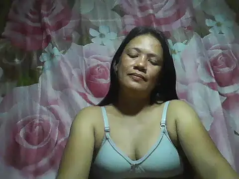 MommyRose32 Pertunjukan Webcam