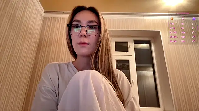 JenellKjelland Adlı Modelin Canlı Sohbet Odası