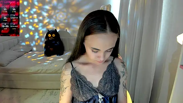 Black_Dollarss Adlı Modelin Canlı XXX Sohbeti