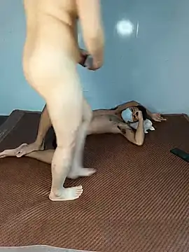 Sweet_pussy999 网络视讯表演