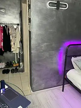 ห้องแชทสดของ SelenaRhoades