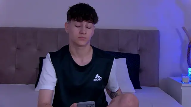 Онлайн чат XXX JessyAdoryx