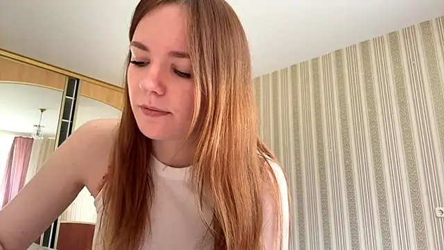 KeciaNeltonn Webbikameraesitys