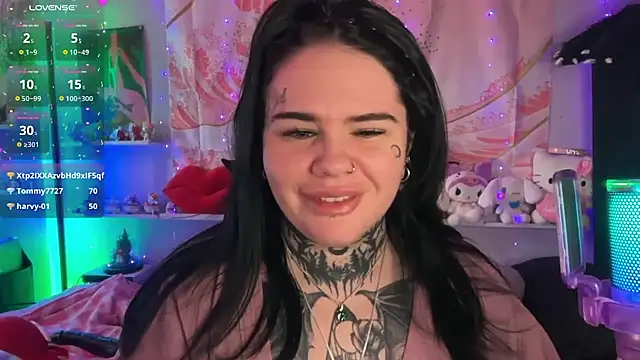 BigBootyHolly webcam show