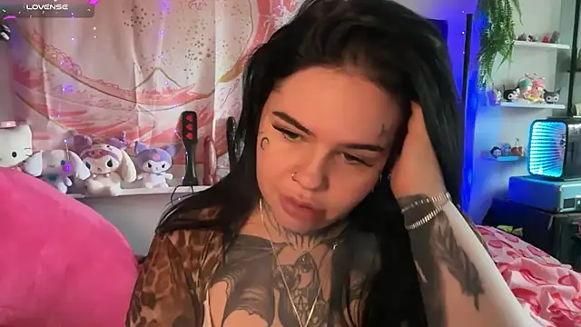 BigBootyHolly Webcam show