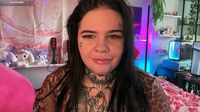 BigBootyHolly Webcam show