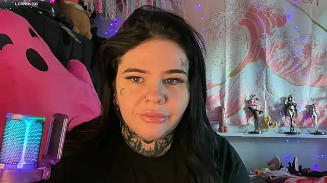 BigBootyHolly Show in webcam