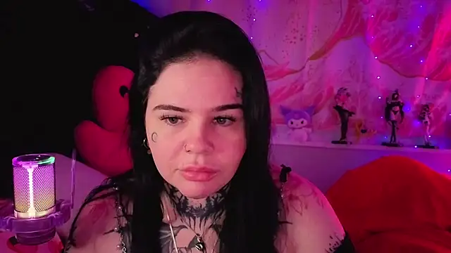 BigBootyHolly 现场聊天室