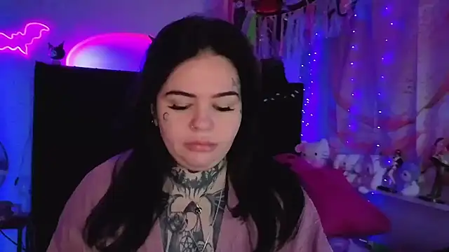 BigBootyHolly Show in webcam