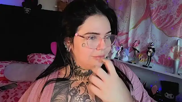 โชว์เว็บแคมของ BigBootyHolly
