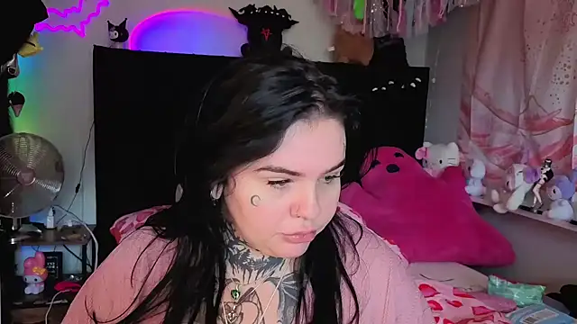 Pertunjukan Kamera Web BigBootyHolly