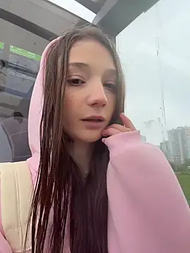 hiding-mila Live XXX-chat