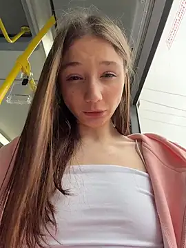 hiding-mila live XXX chat