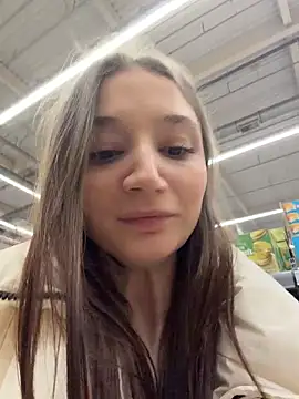 hiding-mila's Webcam Show